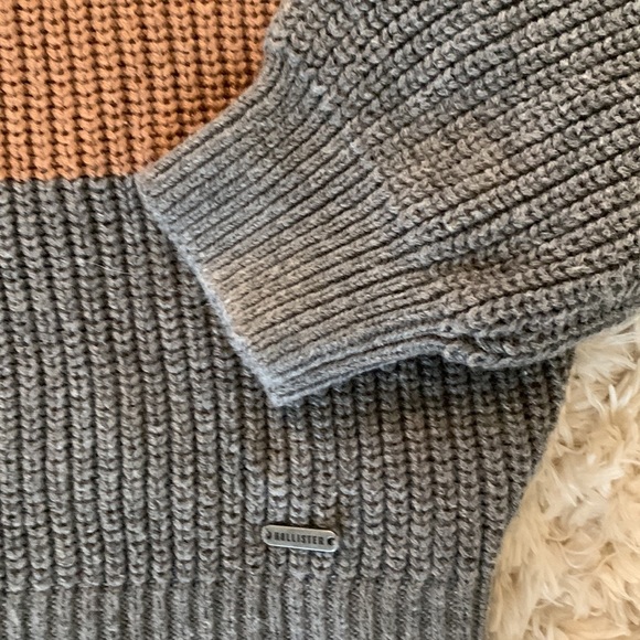 Hollister multi-color crop sweater size XS. - Picture 2 of 6